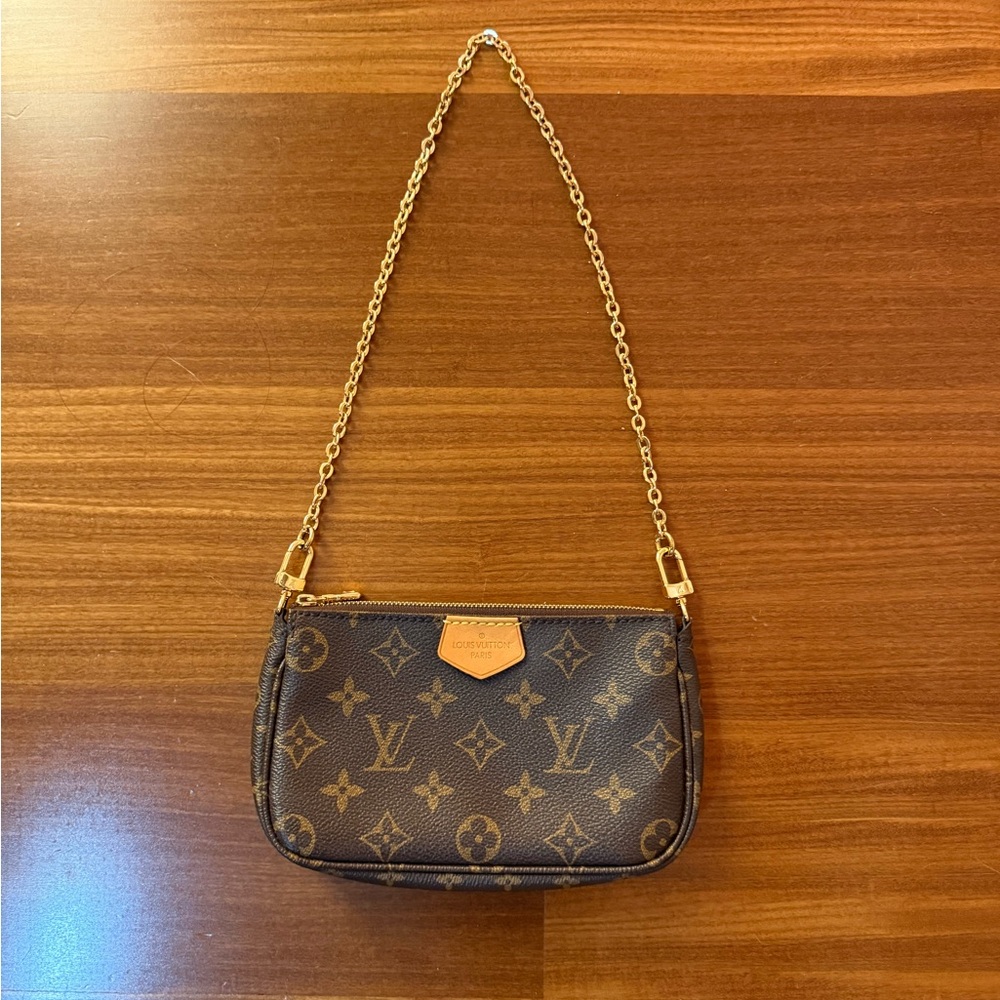 Louis Vuitton Brown Monogram pochette with Gold Chain